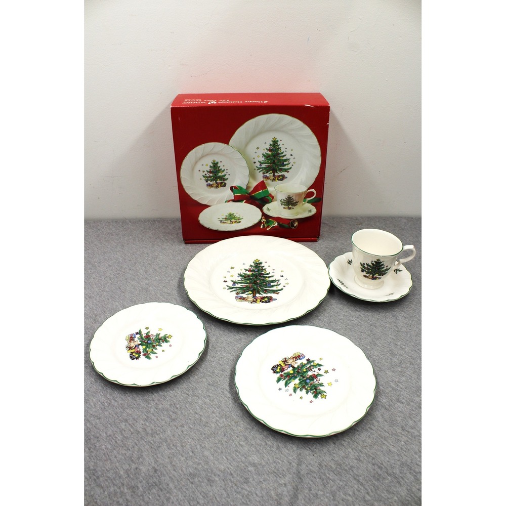 Nikko Dinnerware 5pc White Happy Holidays Christmas Tree Place Setting